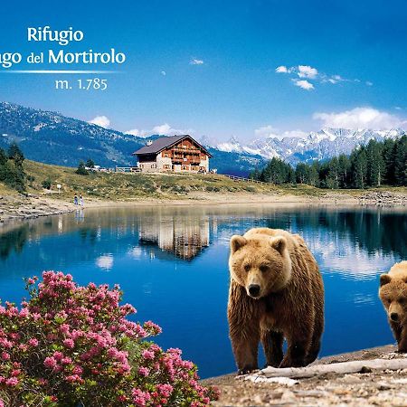 Rifugio Al Lago Del Mortirolo In Inverno Raggiungibile Solo A Piedi Monno Exteriér fotografie