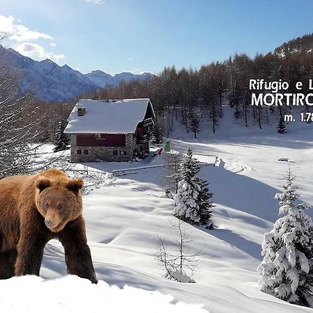 Rifugio Al Lago Del Mortirolo In Inverno Raggiungibile Solo A Piedi Monno Exteriér fotografie