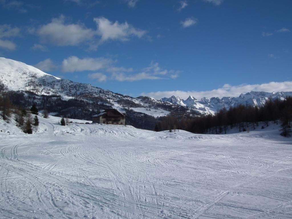 Rifugio Al Lago Del Mortirolo In Inverno Raggiungibile Solo A Piedi Monno Exteriér fotografie