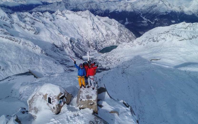 Rifugio Al Lago Del Mortirolo In Inverno Raggiungibile Solo A Piedi Monno Exteriér fotografie